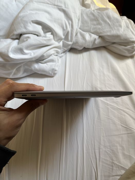 Macbook air m1 8/256 85%