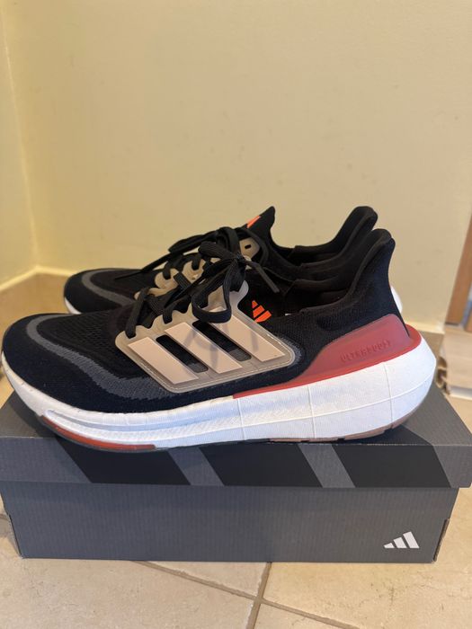 Adidasi pentru sala Adidas Ultraboost, marimea 42 2/3