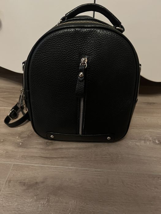 Дамски раници и чанти