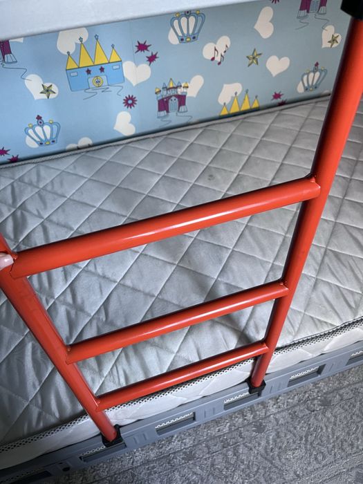 Продается кровать с матроасом