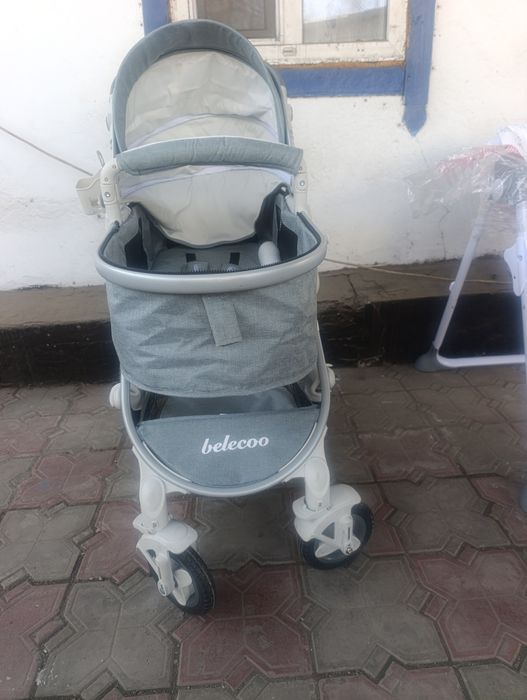 Коляска и столик для кормления