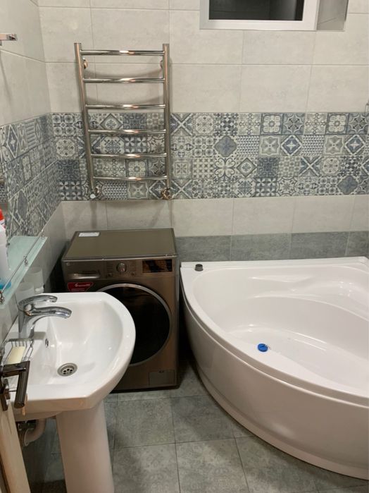 Сдается 5 комнатная квартира 130 кв метр в центре Ташкента