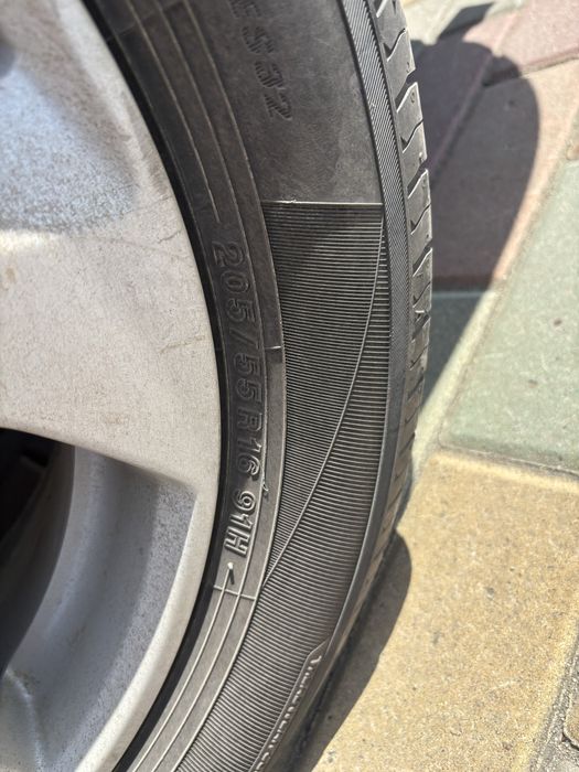 Диска с шинамы 205/55/16