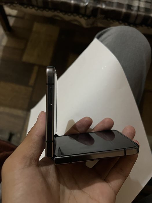Samsung Galaxy Z Filp 5 8/256GB