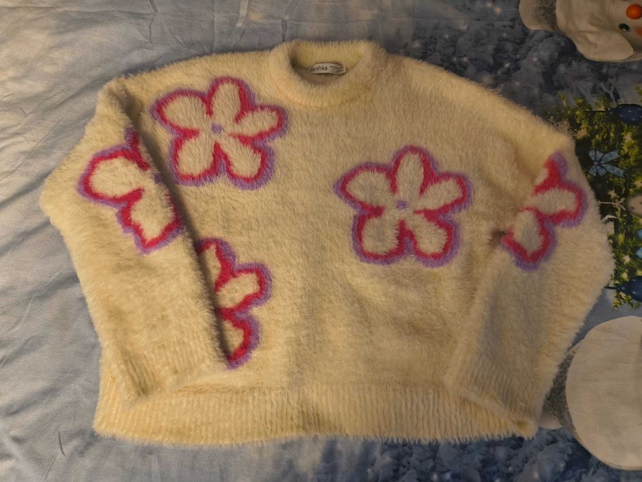 Зимни пуловери в различни цветове