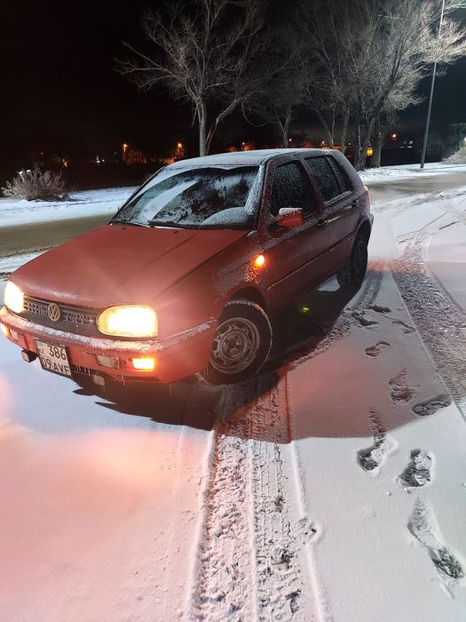 Срочно продаётся гольф 3