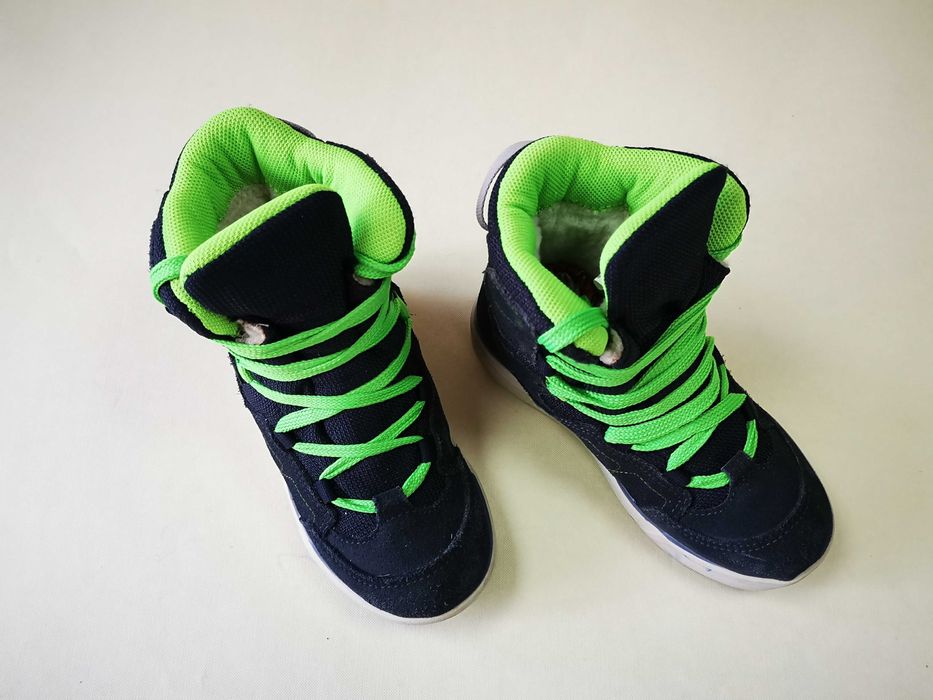 Bocanci copii  29 30 Lowa Goretex  ghete munte Moonboot imblaniti