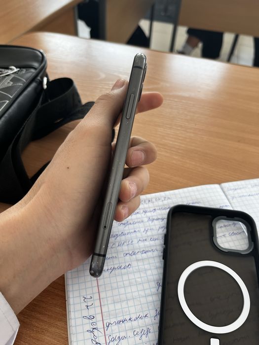 Iphone 11 black город аксу