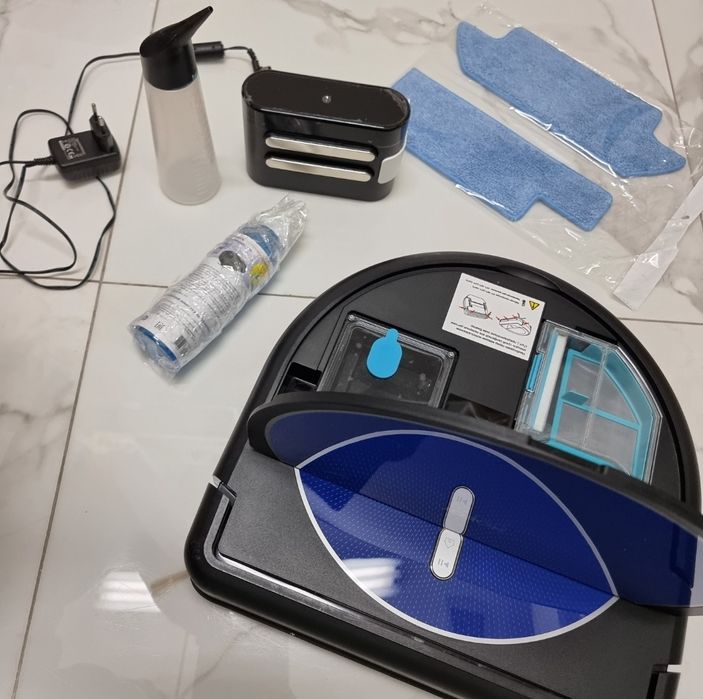 Робот мойщик пола