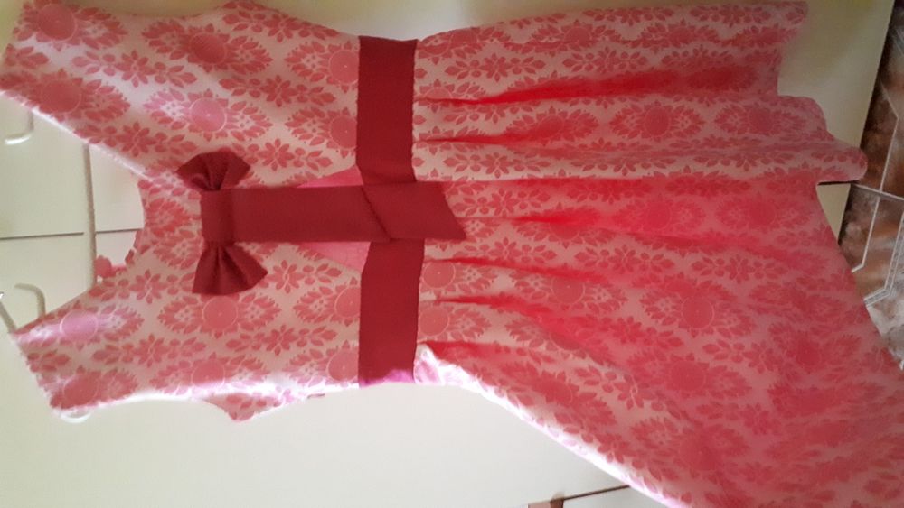 Vand rochie noua ,marimea 36