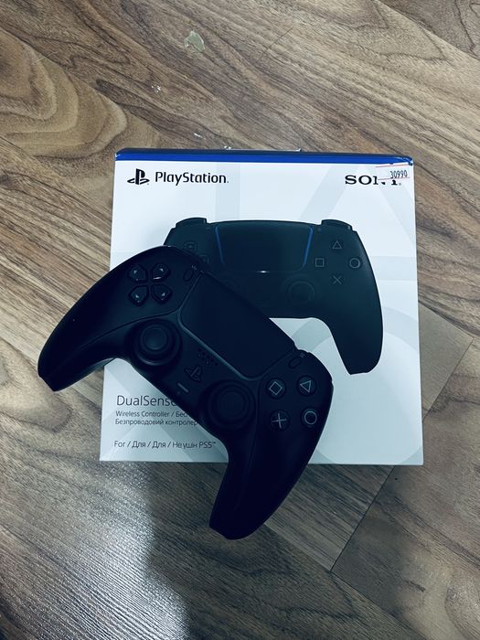 PlayStation 5 с джостиком