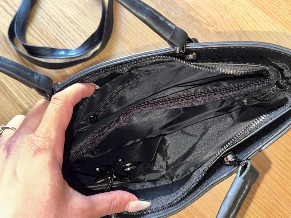 Дамска черна чанта