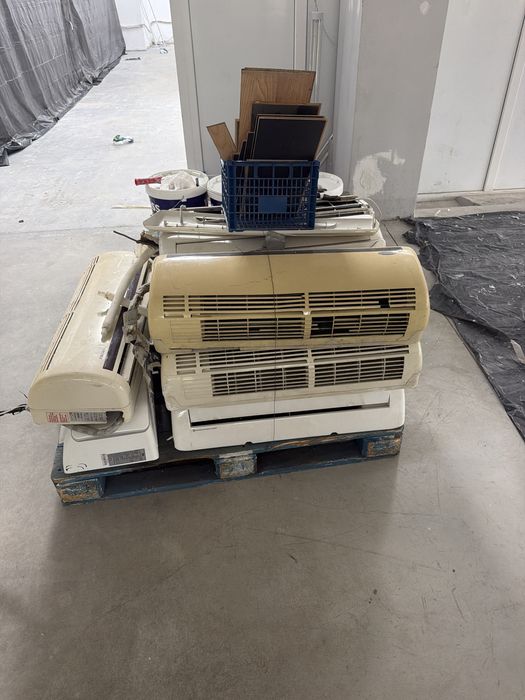 Vand aparate de aer conditionat