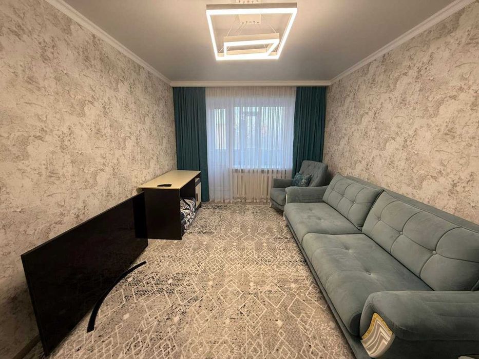 р-н Пединститута, 3-комнатная