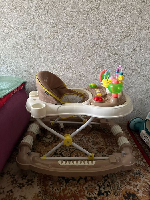 Продам детский ходунок музыкальный!