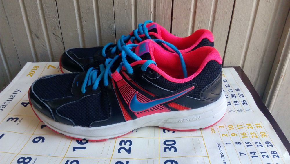 'Nike Dart 10'' Оригинални маратонки 38.5 номер
