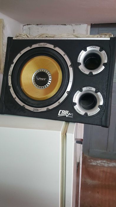 Subwoofer cu amplificare schimb cu Rostov.