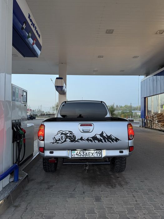 В продаже mitsubishi l200