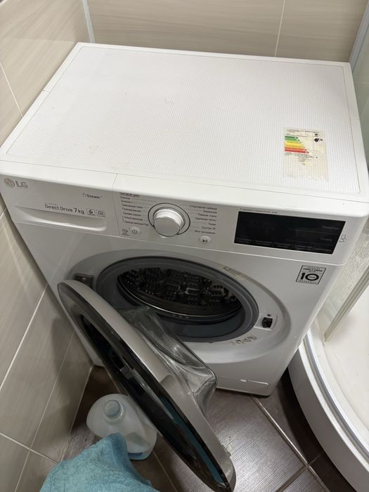 Продам стиралную машину LG