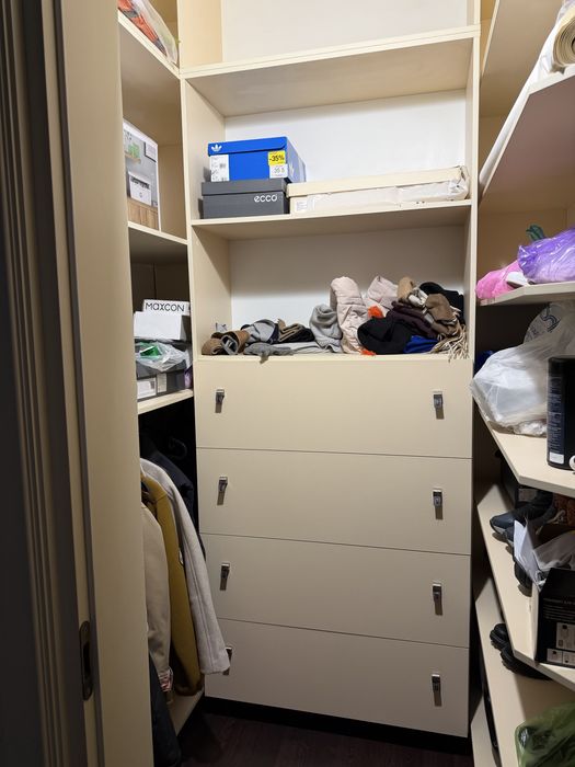 Продам шкафы гардероба