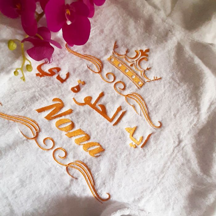 Вышивка на полотенце и банных халатах . Именные подарки