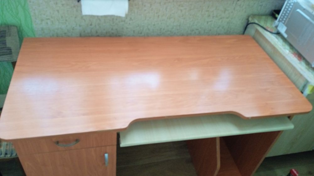 Стол письменный, компьютерный