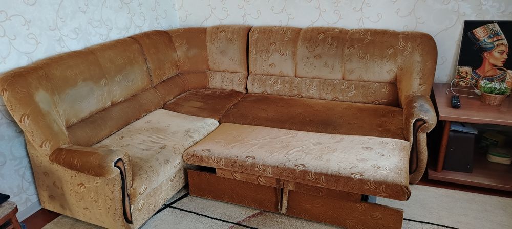 Отдам Диван угловой