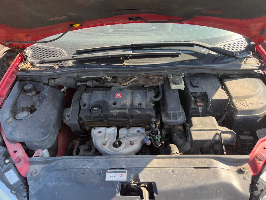 Dezmembrez Citroen C4 coupe rosu benzina 2007
