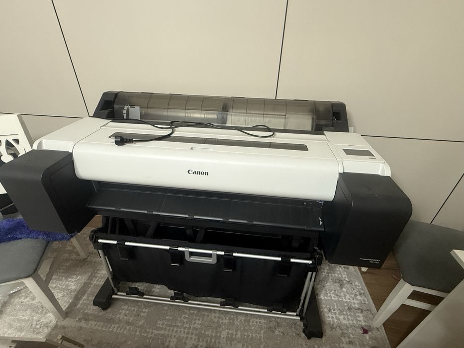 Продам широкоформатный плоттер Canon imagePROGRAF TM-350