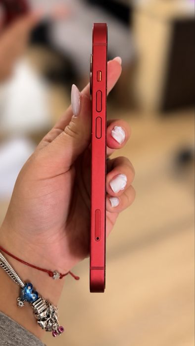 Iphone 13  128 gb червен