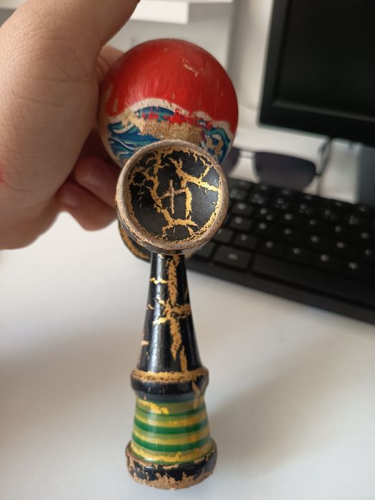 Vând kendama gama e krom Davide