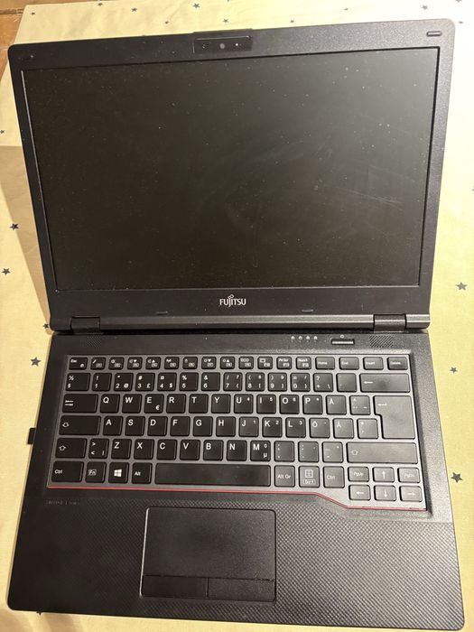 лаптоп fujitsu lifebook e449 intel  i3 ram 24gb