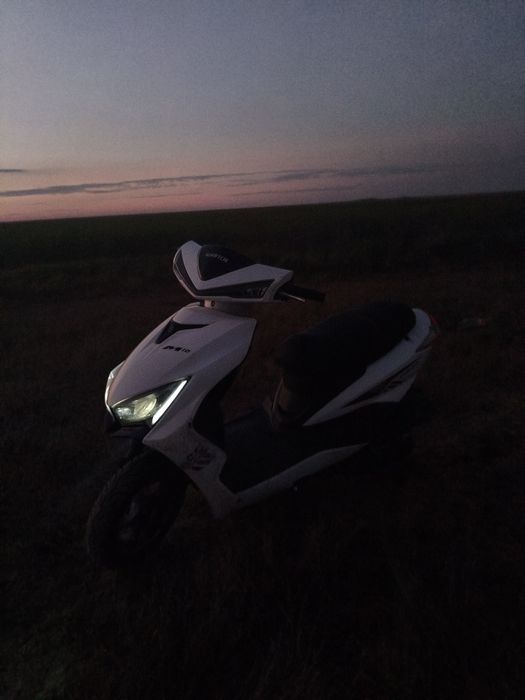 Продаю скутер М10