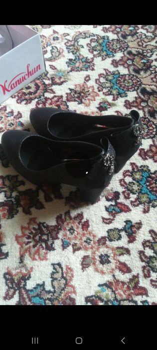 Ayol-qizlar uchun tufli