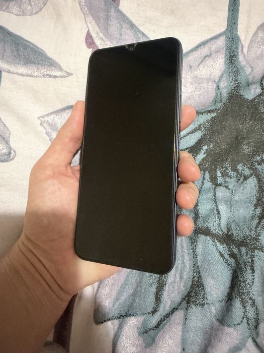 Продам телефон vivo y35