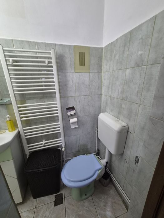 Apartament o cameră de închiriat