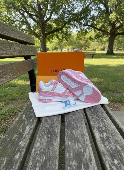 Louis Vuitton Roz Lv Trainers Premium - Model Fete