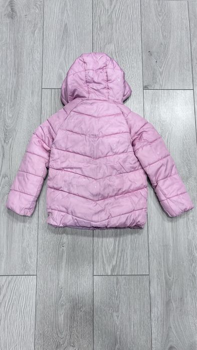 Продам. Куртка Для девочки. Рост 116