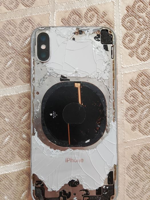 iPhone x в хорошем состоянии