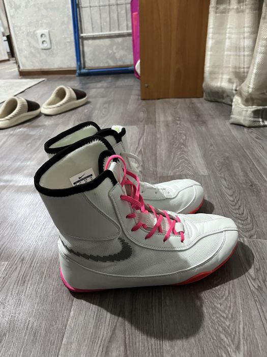 Мачёма боксерка.