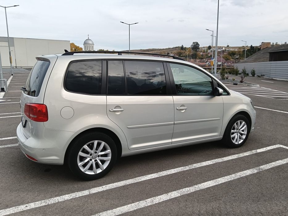 Volkswagen Touran •VW Touran 2013•1,6 TDI