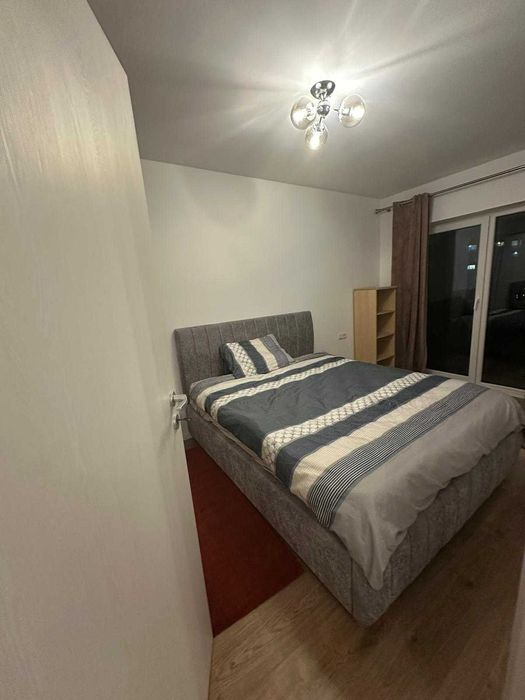 Inchiriez apartament 2 camere in Viva City