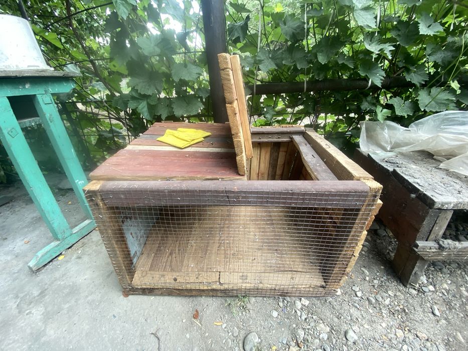 Продам клетку  в хорошем состояний