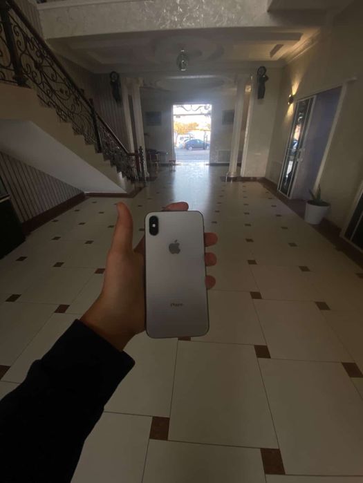 iphone qatiq X abmen ham bor ayfonlarga