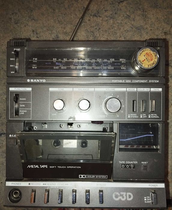 Магнитофон японский Sanyo c3D