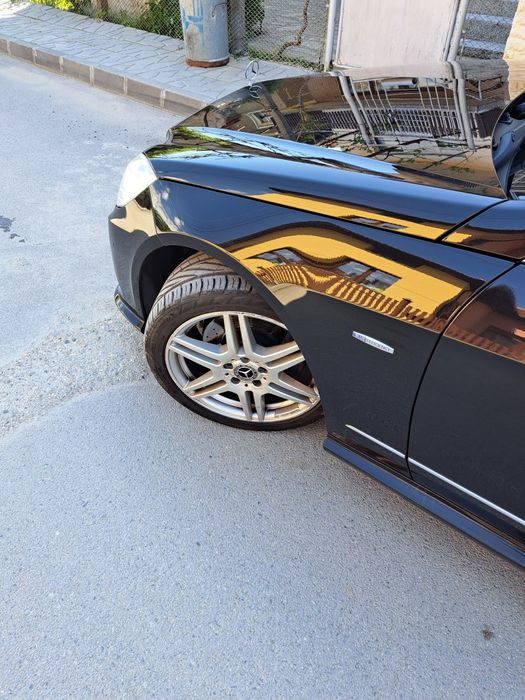 Продавам Мерцедес W212 2012год.Е250 204 к.с.
