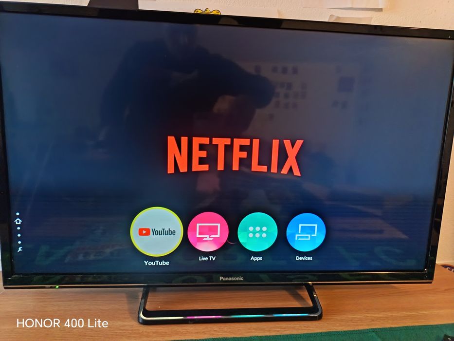 Smart TV Panasonic 32 inch (80 cm), model TX-32FS500B - adus din UK