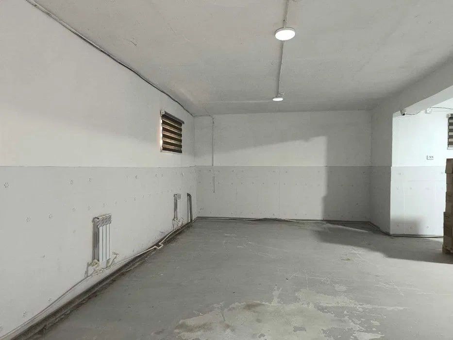 Продается не жилое помещение в цокольном этаже Сергели 6