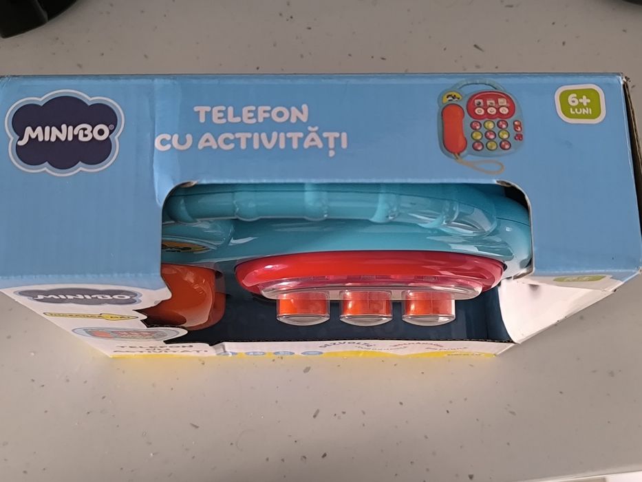 Telefon cu activități pentru bebelusi 6 luni +