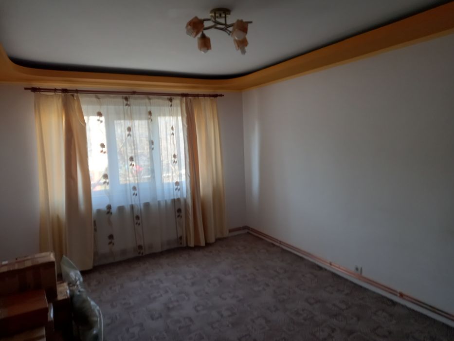Închiriez apartament doua camere